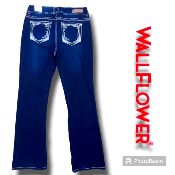 Wallflower Women's Blue Jeans BootCut Size 13 NWT - Picture 7 of 8